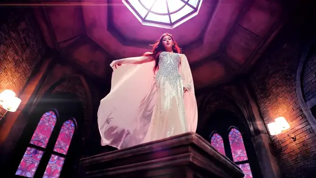 [Bintang] Sama-sama Comeback, Blackpink dan Red Velvet Tunjukkan Gaya Streetwear yang Colorful