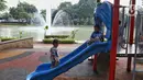 Taman ini merupakan salah satu taman tertua di Jakarta dan memiliki danau kecil yang airnya berasal dari sumber air alam.   (Liputan6.com/Angga Yuniar)