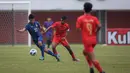 Unggul satu gol, para pemain Thailand U-16 makin percaya diri, dan sebaliknya di kubu Myanmar U-16 lebih bermain terbuka untuk mengejar defisit satu gol. (Bola.com/Bagaskara Lazuardi)