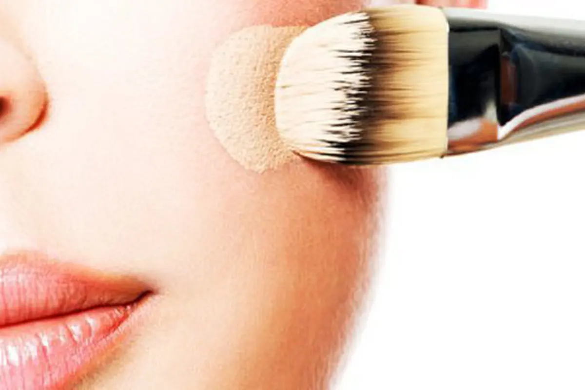 Memilih foundation itu susah-susah gampang/copyright: thinkstockphotos.com