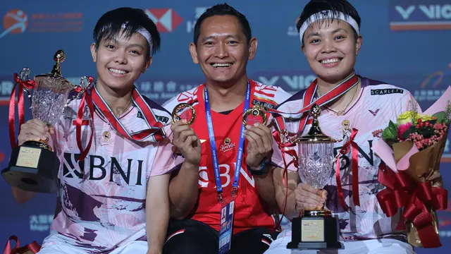 Apriyani Rahayu/Siti Fadia Silva Ramadhanti - Hong Kong Open 2023 - Bulu Tangkis