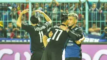 Arema Cronus untuk sementara unggul 2-1 atas Mitra Kukar pada leg kedua babak semifinal Piala Jenderal Sudirman.