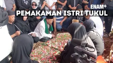 Istri komedian Tukul Arwana, Susiana, dikebumikan di TPU Jeruk Purut, Cilandak Timur, Jakarta Selatan