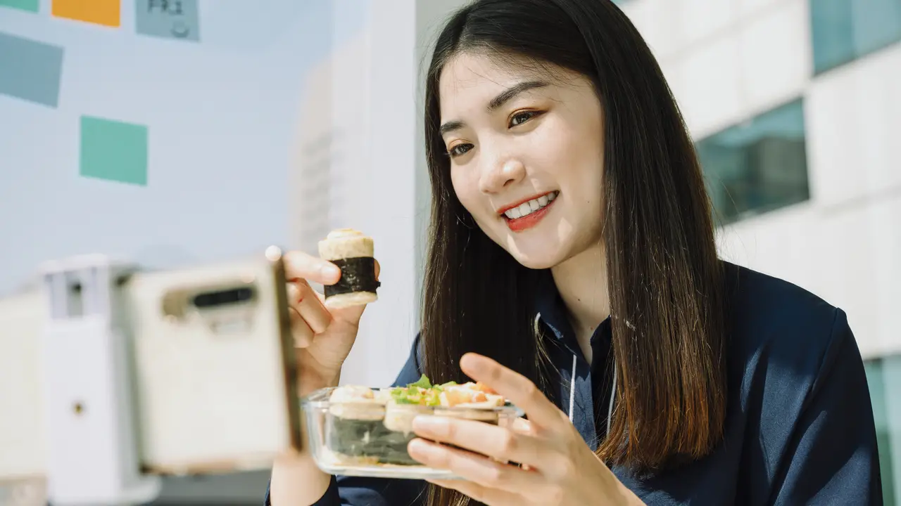 wanita agustus kotak bekal