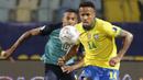 Brasil dan Ekuador saling mengancam meski tak ada satupun gol yang bersarang. Tempo bermain merka mendekati akhir babak kedua relatif menurun. Meski tambahan waktu hingga lima menit, kedua negara tak mampu menambah keunggulan lagi hingga berakhirnya pertandingan. (Foto: AP/Eraldo Peres)