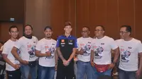 Ketika Para Fans Berebut Foto Bareng Fabio Quartararo di Lombok
