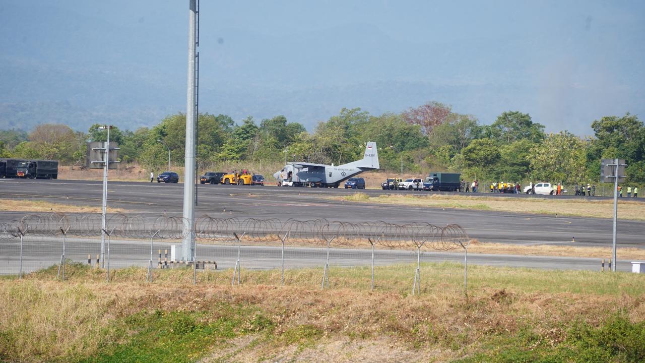 Ban Pecah Picu Casa TNI AL Tergelincir di Bandara Sultan Hasanuddin