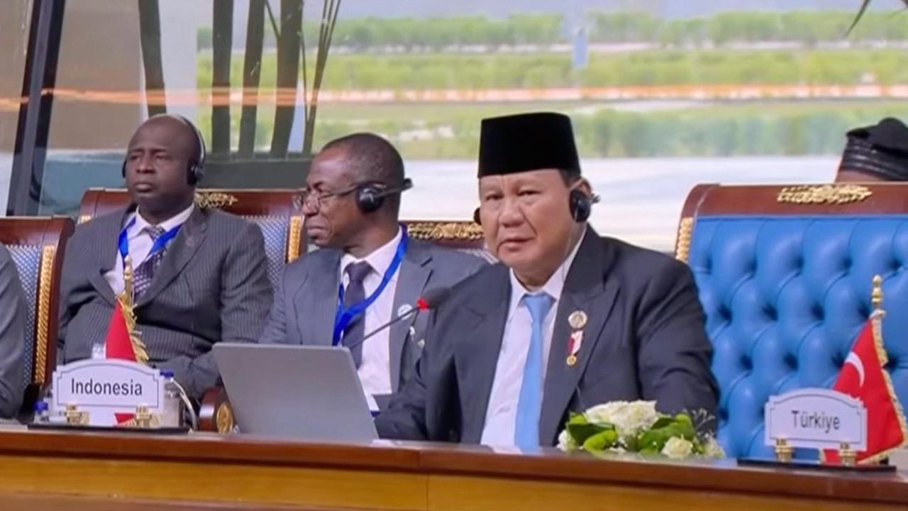 VIDEO: Detik Detik Erdogan Keluar Ruangan Prabowo Pidato di KTT D 8, Ditatap Tajam Mayor TNI Teddy