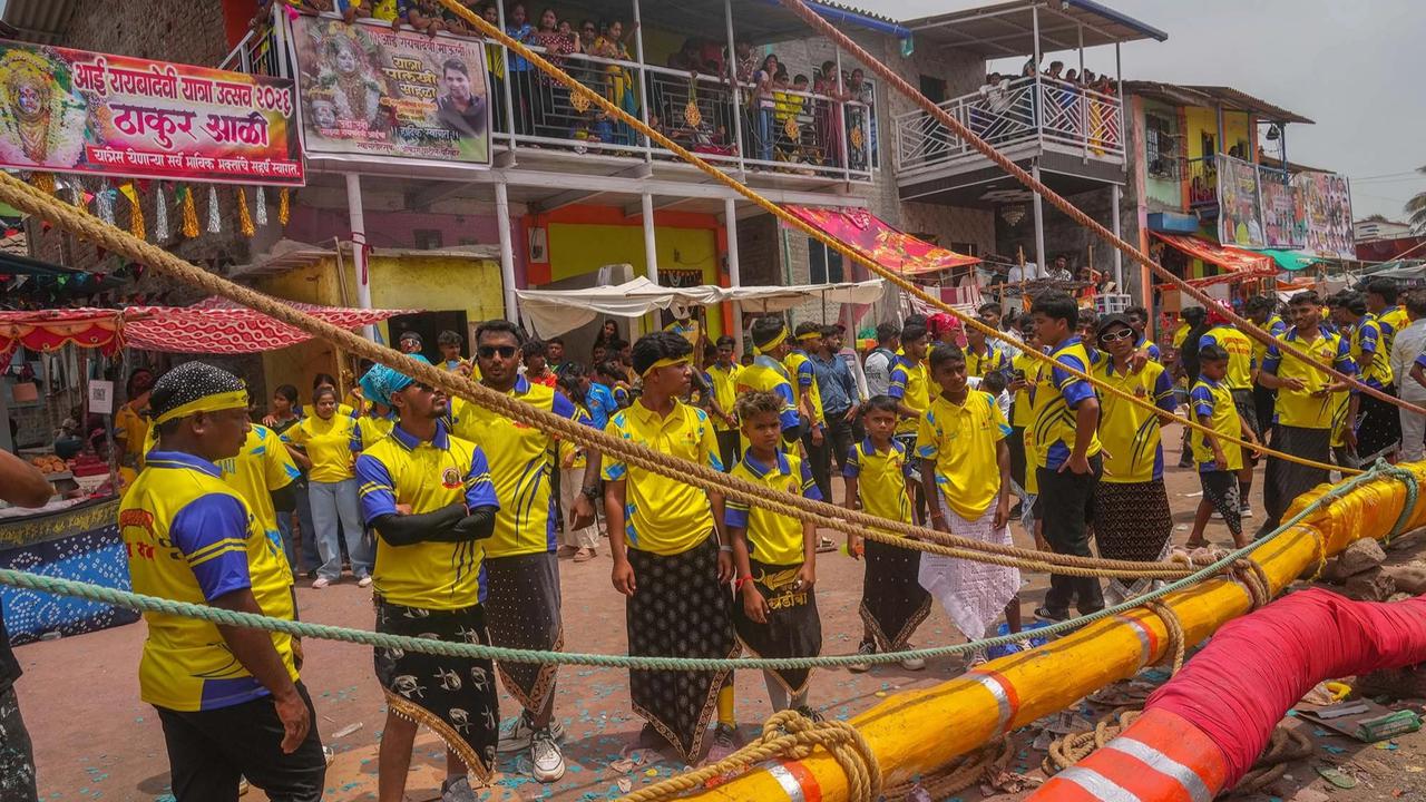 FOTO:  Ujian Nyali Ketinggian  Dalam Tradisi Devkathis