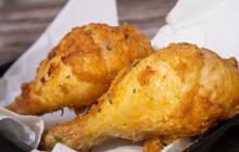 Tanpa Diungkep, Ini Trik Goreng Ayam Biar Lunak dan Bumbu Menyerap Hingga Bagian Terdalam