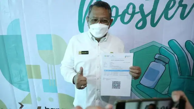 Wali Kota Tangsel Perdana Menerima Suntik Vaksinasi Booster