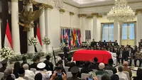Kemlu RI Beri Penghormatan Terakhir ke Mendiang Dubes Agus Widjojo