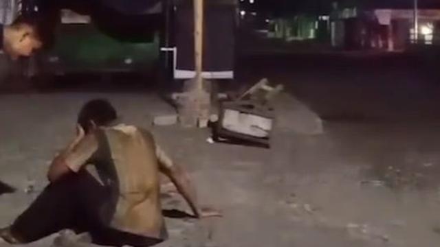 Pemuda di NTT Bikin Konten Pukul ODGJ hingga Tersungkur, Warganet: Yang ODGJ Jadinya yang Mana? Foto: Tangkapan layar Instagram @pratiwi_noviyanthi.