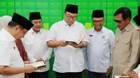 Sinar Mas bersama pilar bisnisnya, APP Group, mewakafkan ratusan mushaf melalui Yayasan Muslim Sinar Mas (YMSM). Dok Sinar Mas)