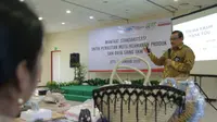 Badan Standardisasi Nasional (BSN) menggelar sosialisasi bertajuk Manfaat Standardisasi untuk Pemastian Mutu/ Keamanan Produk dan Daya Saing Industri/ UMKM kepada lebih dari 50 pelaku UKM di Jawa Timur. (Foto: Liputan6.com/Dian Kurniawan)