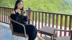 Nadya Shakira terlihat santai saat liburan meski hanya di kota terdekat. Momen santai sambil ngopi jadi andalan pemain sinetron Suami Pengganti itu. (Liputan6.com/IG/@nadyashakira_).
