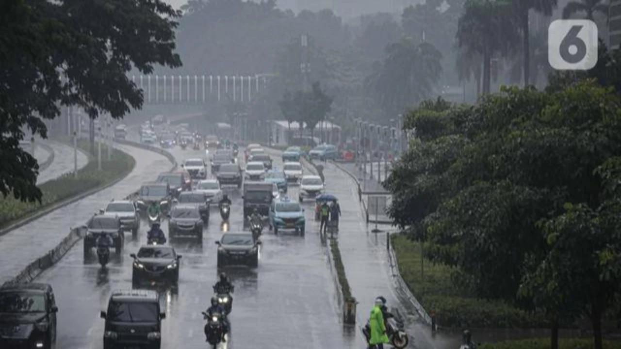 BMKG Keluarkan Peringatan Waspada Hujan Lebat Disertai Angin Kencang pada Rabu 14 Januari 2026