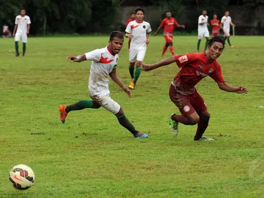 Timnas U-23 Indonesia menjalani laga uji coba melawan Martapura FC di National Youth Training Centre, Sawangan, Depok (4/1/2015). (Liputan6.com/Helmi Fithriansyah)