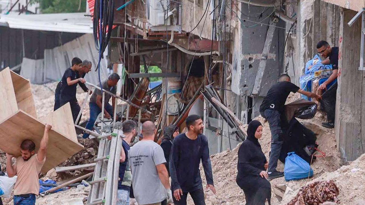 FOTO: Kekejian Israel Mengusir Warga di Kamp Pengungsi Tulkarem Palestina