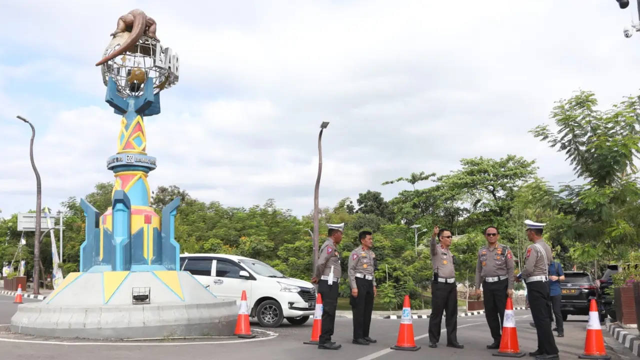 Polri Beri Pengawalan Pengamanan KTT Asean ke-42 Labuan Bajo hingga ke Bali
