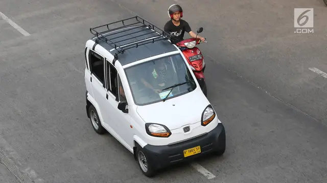 Bajaj Roda Empat Pengganti Bemo Mulai Beroperasi di Jakarta