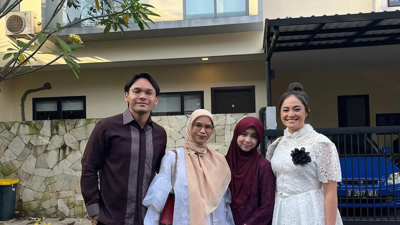 Gaya Kompak Marshanda dan Nesya Nabila, Ibu Kandung dan Sambung yang Dampingi Sienna Wisuda Kelulusan