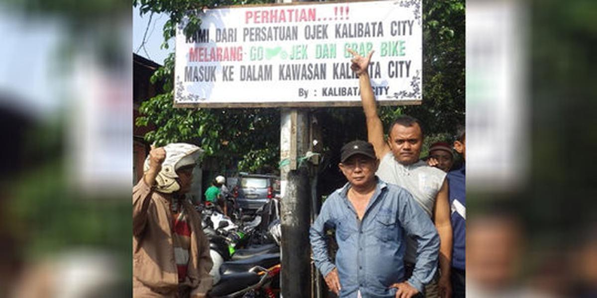Ojek pangkalan: GO-JEK masuk Kalibata City langsung diseret keluar!