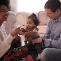 Pentingnya memiliki tabungan untuk kehidupan di masa depan. (pexels.com/@olly)