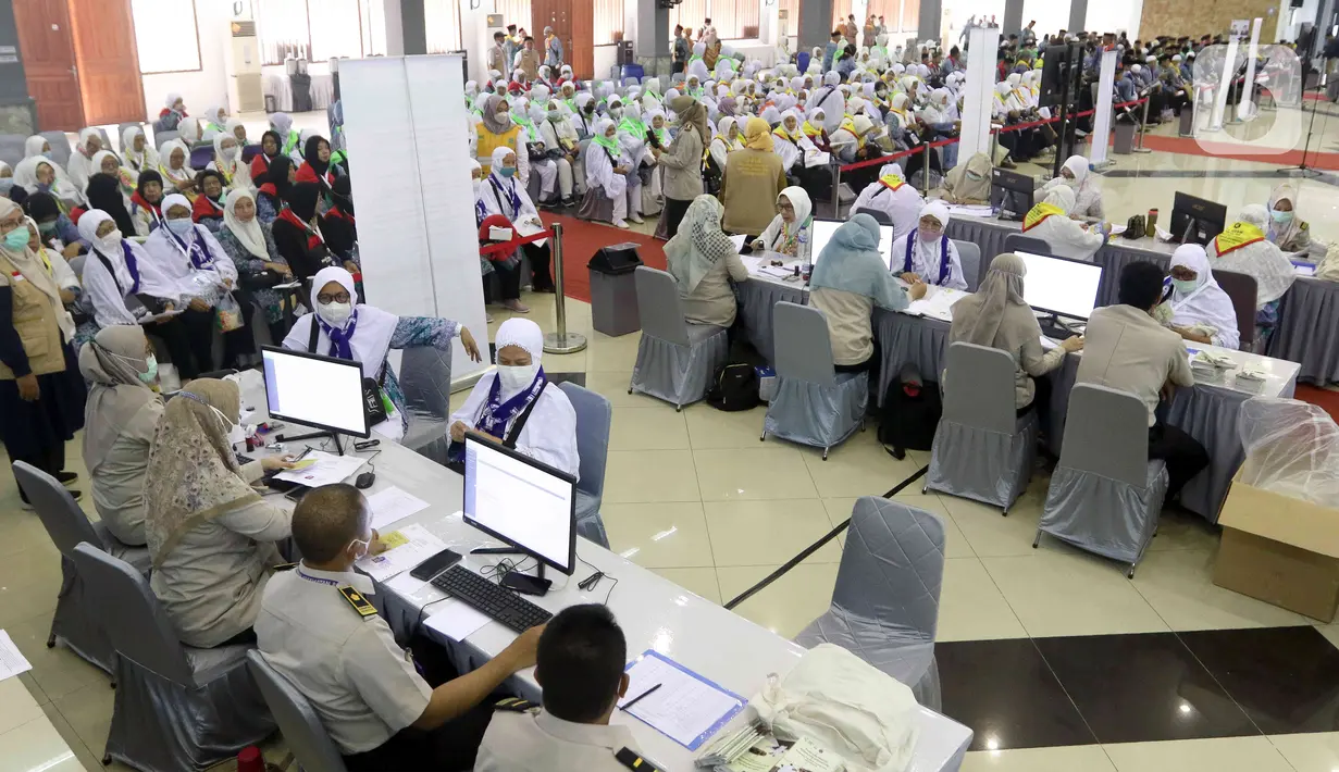 Maka dari itu, tagline haji tahun ini adalah 'Haji Berkeadilan dan Ramah Lansia'. (Liputan6.com/Herman Zakharia)