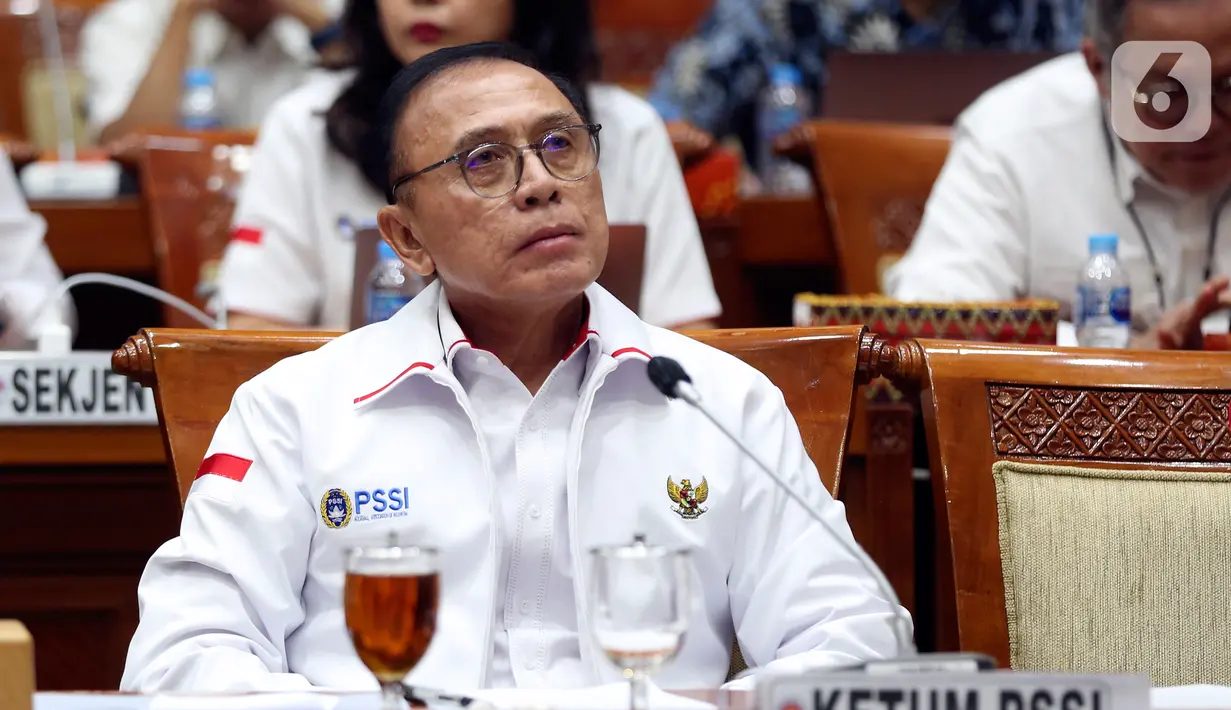 Ketua PSSI Mochamad Iriawan saat Rapat Kerja (Raker) dengan Komisi III DPR RI di Kompleks Parlemen, Senayan, Jakarta, Senin (29/8/2022). Rapat tersebut membahas program naturalisasi Sandy Walsh dan Jordi Amat. (Liputan6.com/Johan Tallo)