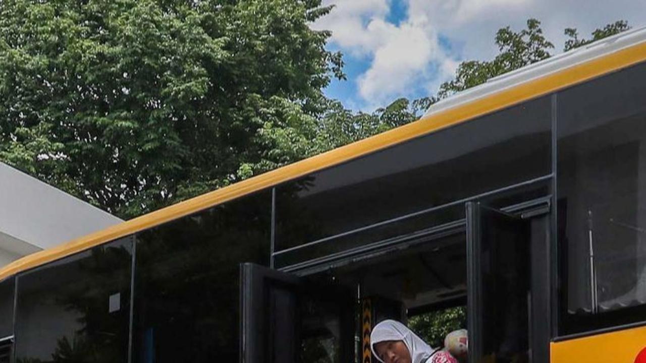 FOTO: Penampakan Lima Armada Bus Khusus di Jakarta yang Mempermudah Disabilitas Berangkat ke Sekolah