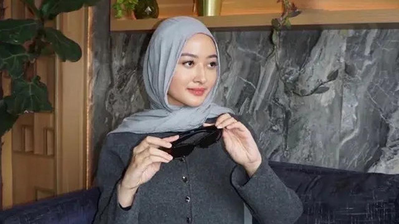 FOTO: Pancarkan Aura Old Money, Intip Pesona Puteri Modiyanti Anak Tommy Soeharto dalam Balutan Beragam Gaya Hijab