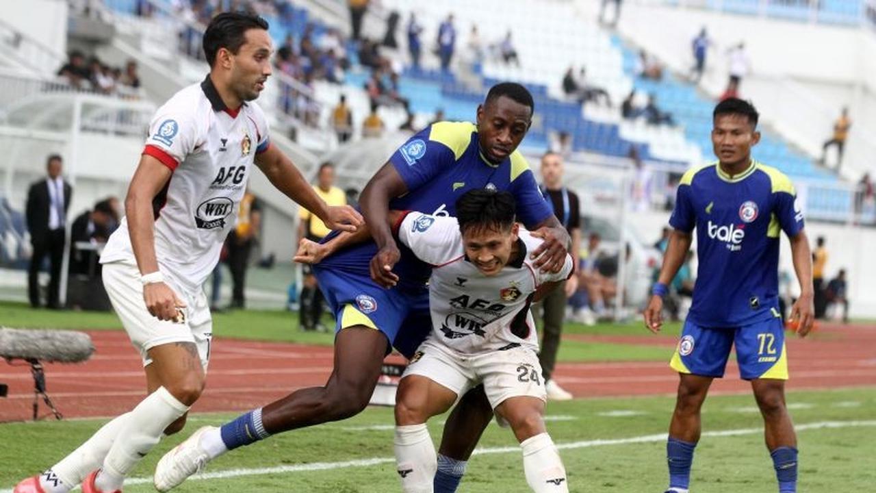 Arema FC Putus Tren Negatif di Kandang dengan Kalahkan Persik Kediri 2-1