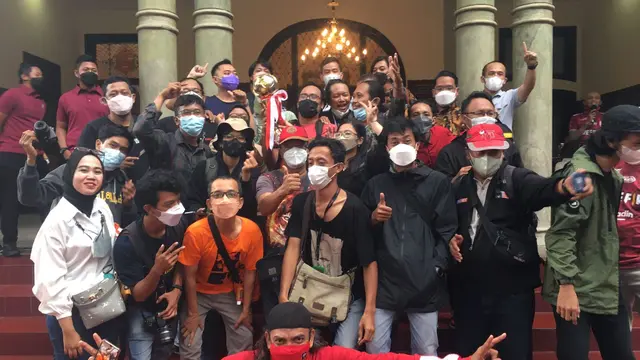 Gibran Rakabuming Raka bersama Awak Media Solo Raya