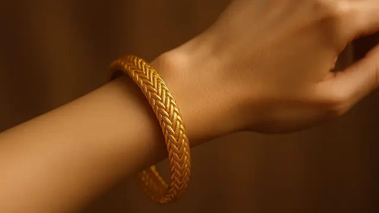 8 Desain Gelang Emas 24 Karat Kekinian 2025 yang Lagi Viral di Kalangan Ibu-Ibu