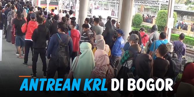 VIDEO: Mengular ke Luar, Antrean Penumpang KRL di Bogor Ramai
