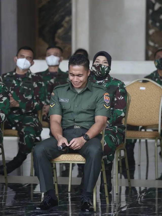 7 Momen Haru Sidang Aprilia Manganang Resmi Jadi Pria, Dapat Identitas Baru