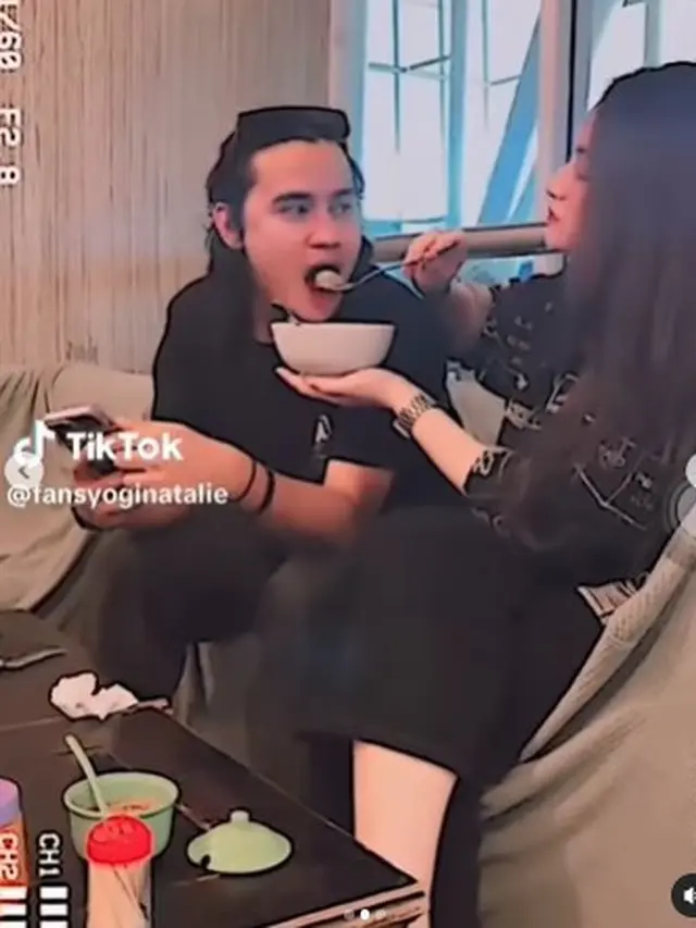 [Fimela] Nathalie Holscher dan Yogi Ilham