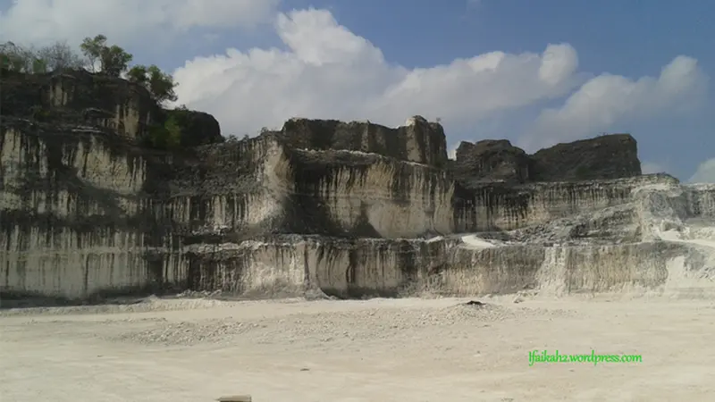 Gua Pote Jeddih, Eloknya Wisata di Madura 