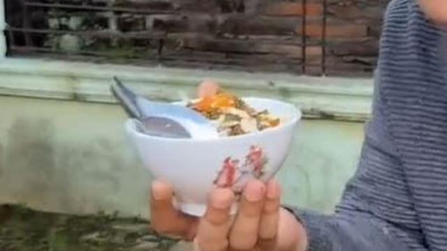 Di Blitar Ada Soto Ayam Murah Seharga Tarif Parkir Motor