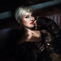 Seleb ini bakalan kece terus di tahun baru. Mana favoritmu? (Sumber foto: agnezmo/instagram)