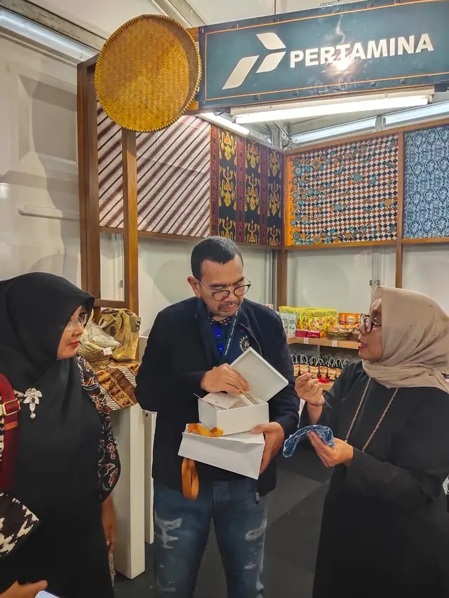 Pertamina membawa 175 produk terbaik UMKM mitra binaan di ajang Festival Tong Tong 2022 yang berlangsung di Kota Denhaag. (Dok Pertamina)