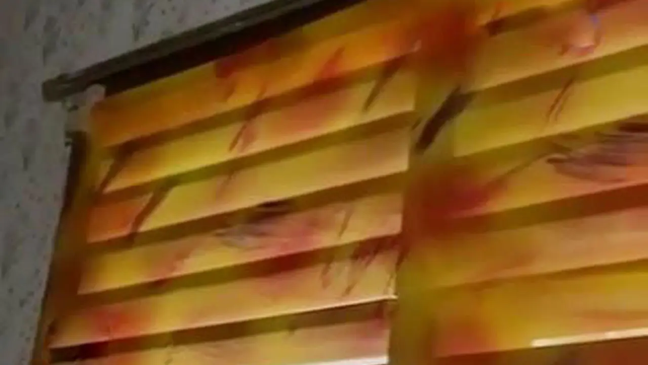Siasati Kabut Asap, Warga di Pekanbaru Tutupi Lubang Angin Rumah