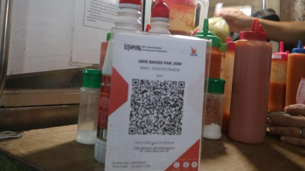 Dia menyebut pengenaan tarif layanan QRIS 0,3 persen telah mempertimbangkan kelangsungan bisnis merchant.&nbsp;