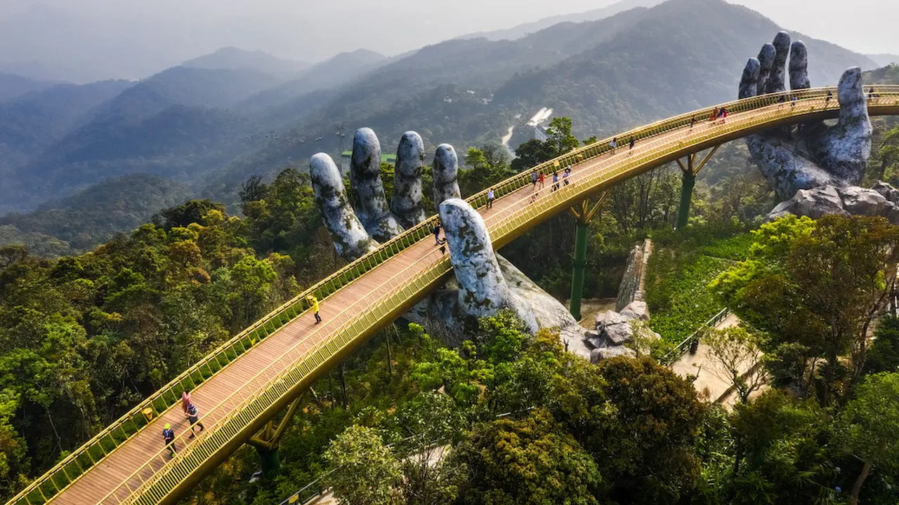 Golden Bridge in Da Nang. Dok. Vietjet