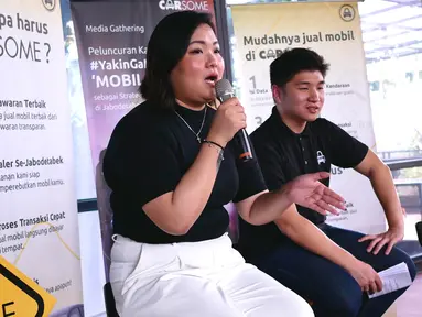 Marketing Manager Carsome Indonesia Maria Francisca memberikan pemaparan saat peluncuran kampanye Carsome #YakinGakMauIkutanMobilGoyang, di Jakarta, Selasa (30/4). Carsome merupakan platform daring jual mobil bekas dengan pelayanan Full Service Branch. (Liputan6.com/HO/Wahyu)