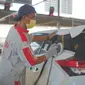 Proses perbaikan mobil di bengkel repair body & cat Auto2000 (Amal/Liputan6.com)