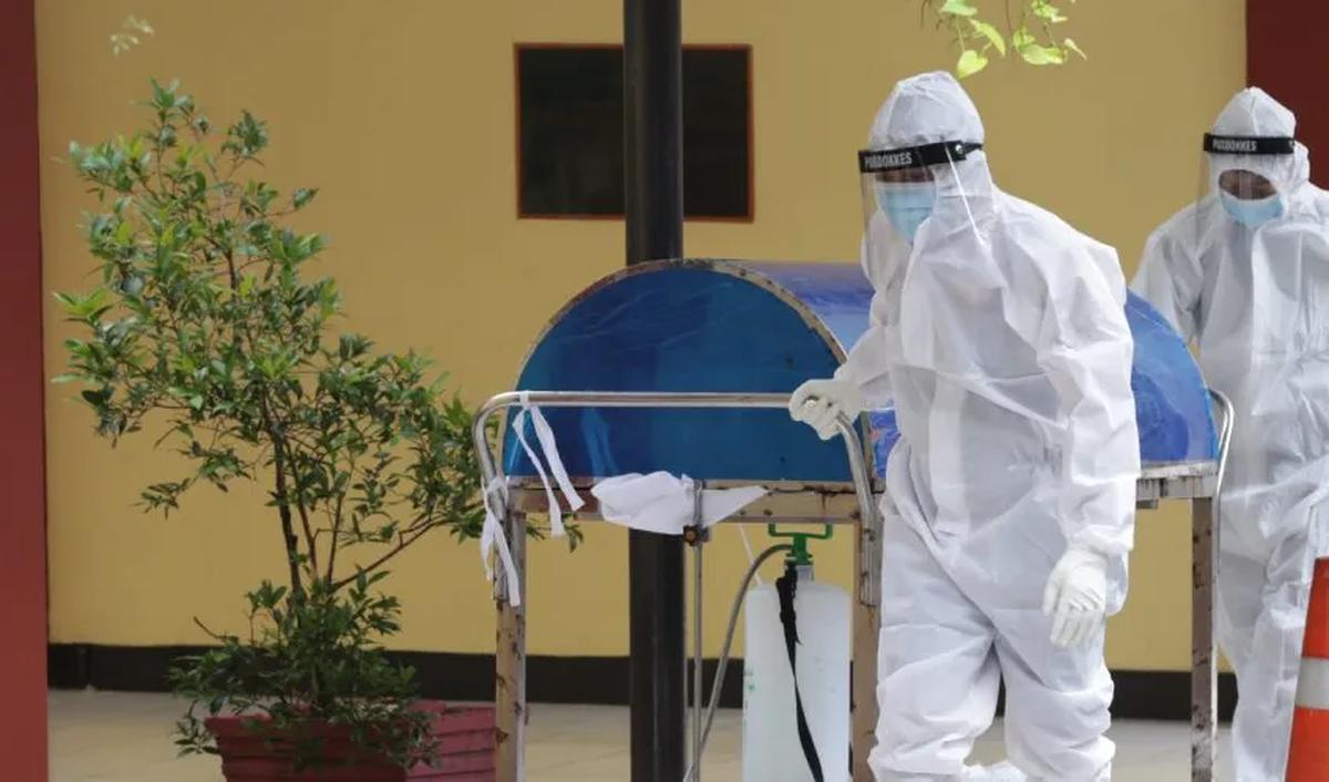 Sejak saat itu hingga Kamis (28/9), kondisi A terus mengalami penurunan tingkat kesadaran. Hingga akhirnya pada Senin (2/10) kemarin, korban meninggal dunia sekira pukul 18.45 WIB di ruangan High Care Unit Rumah Sakit Kartika Husada Jatiasih, Kota Bekasi.