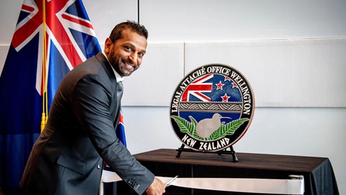 Kontroversi Direktur FBI Kash Patel: Kerahkan Tim SWAT untuk Lindungi Pacar hingga Pakai Jet Dinas untuk Rekreasi