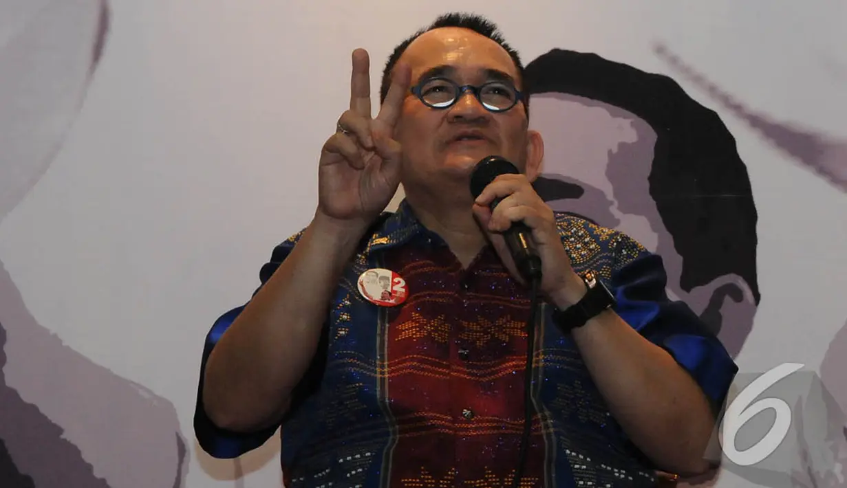 Menurut dia, pendekatan yang dilakukan Jokowi kepada dirinya patut dihargai. Pasalnya, Ruhut mengaku tetap bisa mengkritik Jokowi, Jakarta, Senin (23/6/2014) (Liputan6.com/Herman Zakharia)